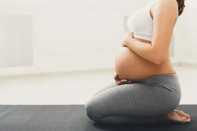 Yoga für Schwangere - Bewegung mit Babybauch
